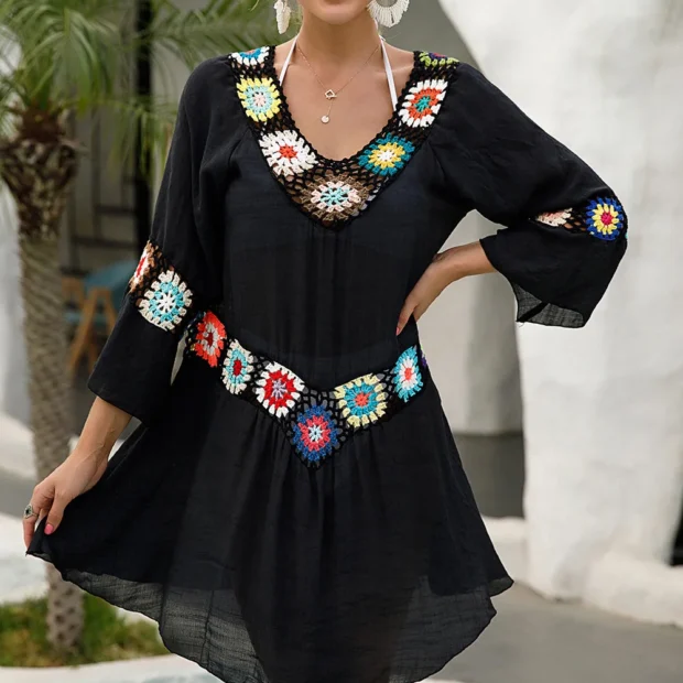 Luźna letnia sukienka plażowa z kolorową koronką i rękawem 3/4