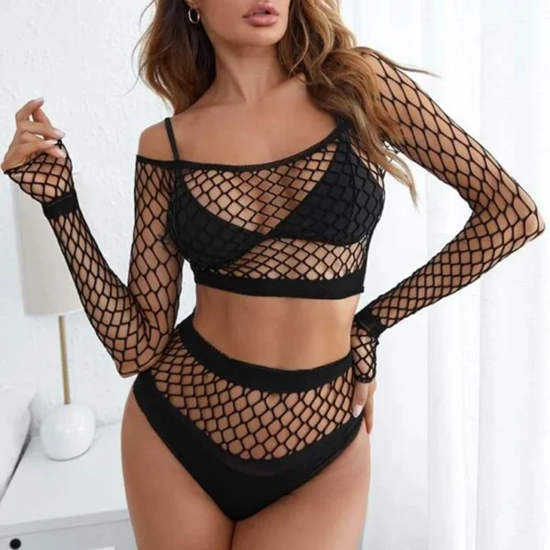 Zestaw z siateczki typu fishnet i wysokimi figami