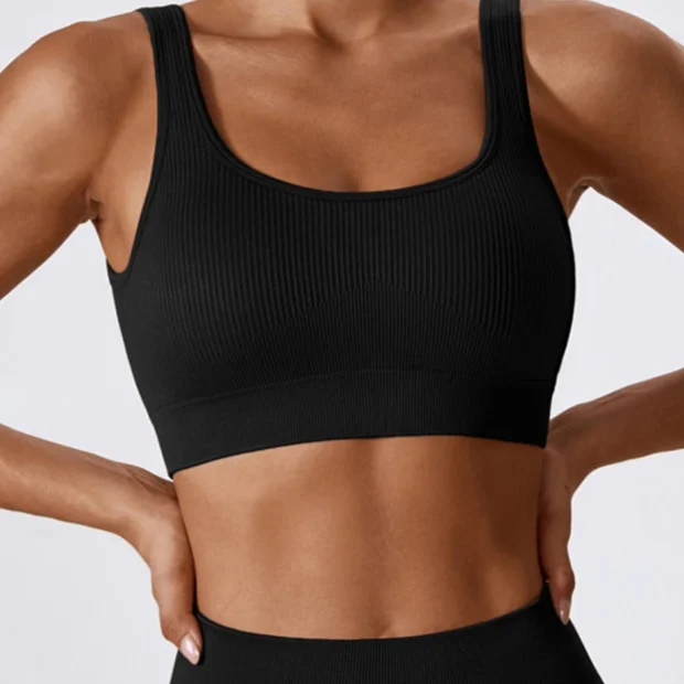 Biustonosz sportowy do fitnessu i jogi