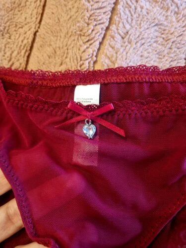 Zestaw bielizny z tiulu i przejrzystymi miseczkami photo review