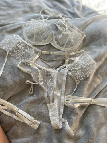 Zestaw bielizny z koronką i pasem do pończoch photo review