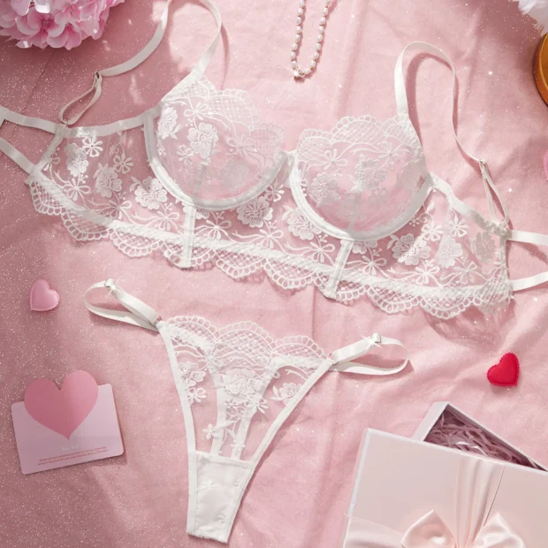 Koronkowy zestaw bielizny z haftem kwiatowym w bieli