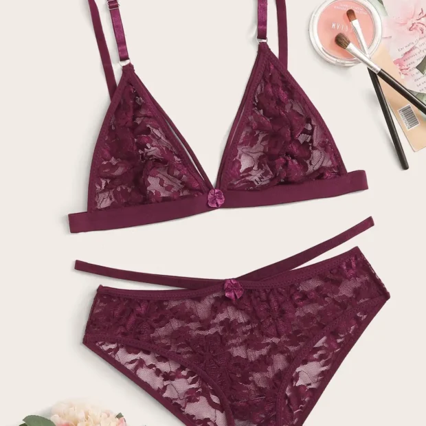 Koronkowy zestaw bielizny z paseczkami