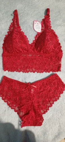 Koronkowy zestaw z miękkim biustonoszem typu bralette photo review