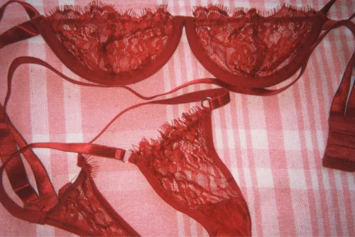 Koronkowy zestaw z biustonoszem typu balconette photo review