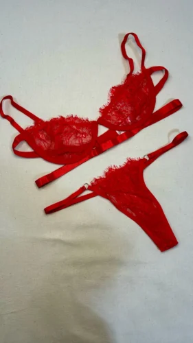 Koronkowy zestaw z biustonoszem typu balconette photo review