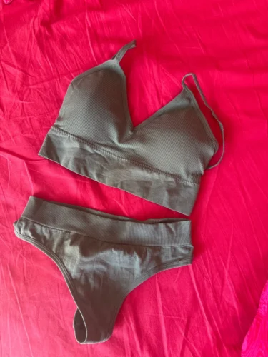 Komplet bielizny bezszwowy z topem Bralette i wygodnymi figami photo review