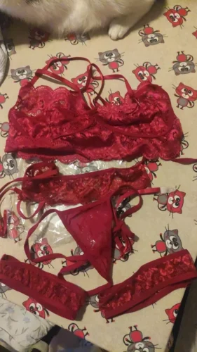 Koronkowy komplet z paskami i podwiązkami photo review