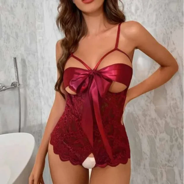 Body koronkowe z kokardą i otwartym krokiem