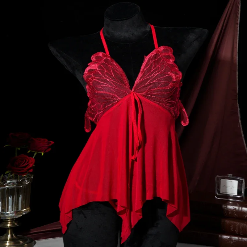 Koszula nocna z motywem skrzydeł i mini-spódniczką (przepisana)