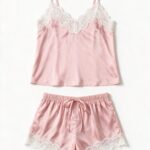Różowy